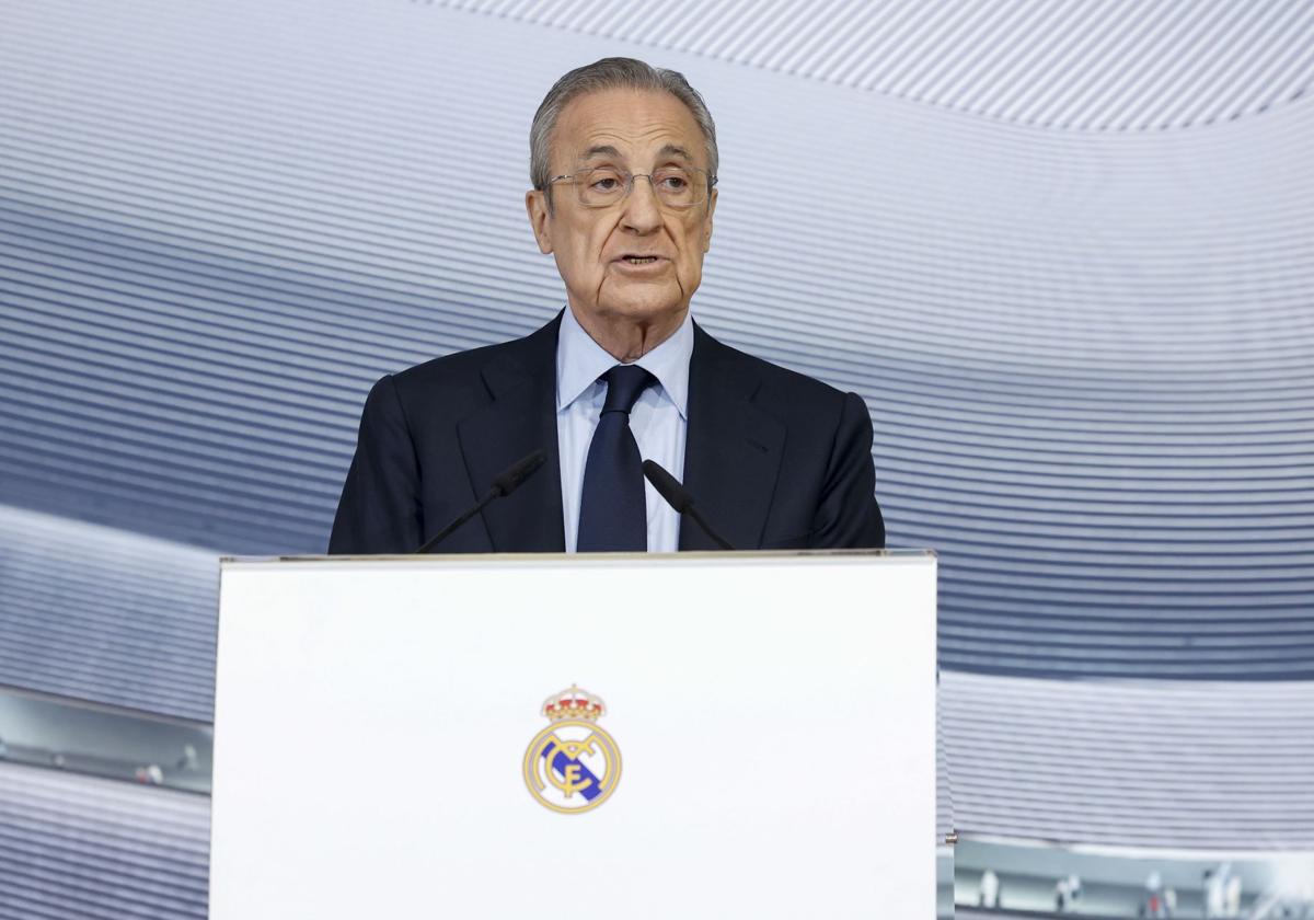 Florentino Pérez ofrece un discurso durante la reciente copa de Navidad del Real Madrid con los medios de comunicación.