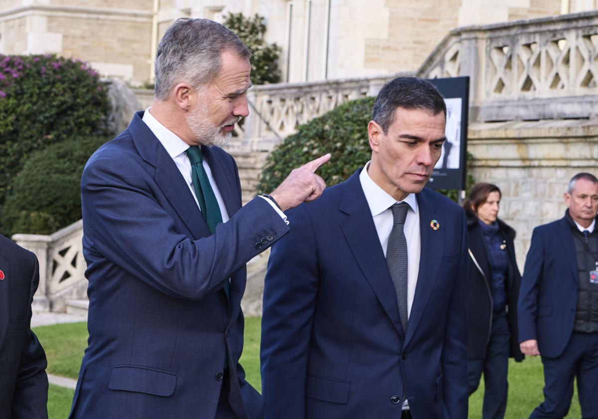 Felipe VI y Pedro Sánchez en la Conferencia de Presidentes.