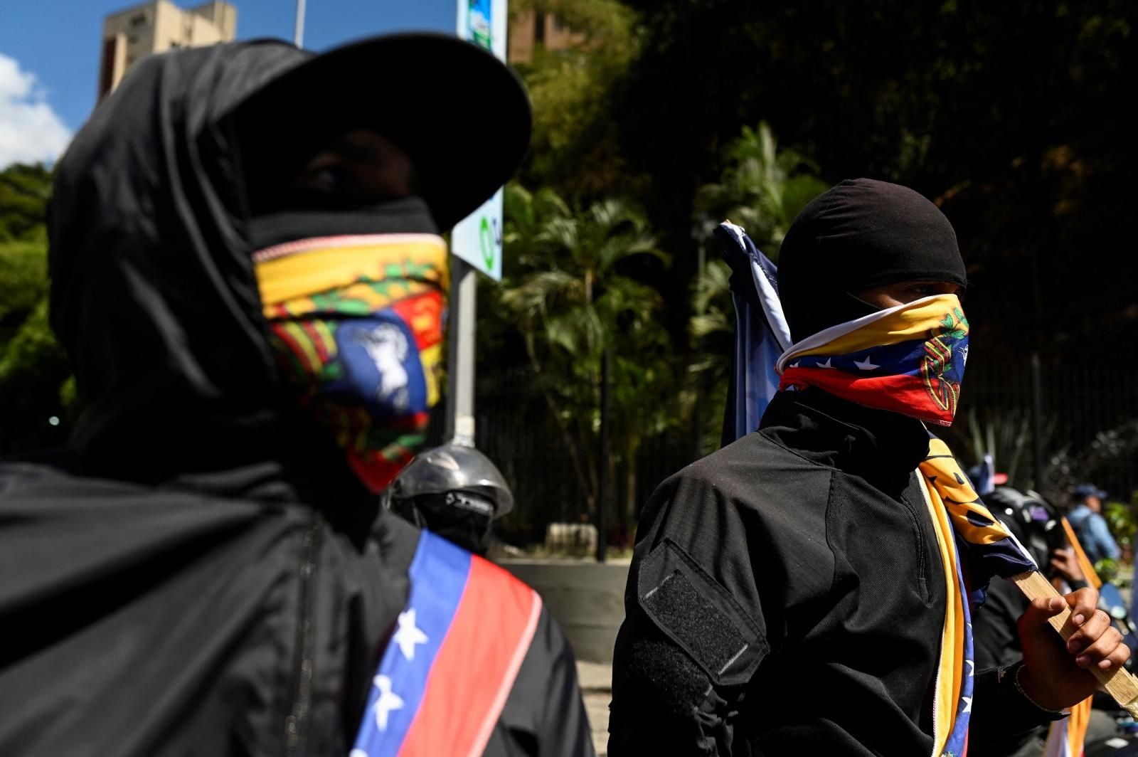 Fotografías: los opositores al chavismo se concentran en Caracas ante la presencia de las nuevas milicias civiles armadas