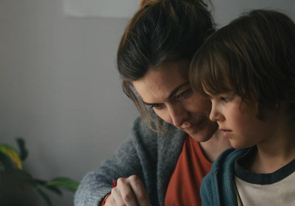 Marta Nieto y Noa Álvarez en 'La mitad de Ana'.