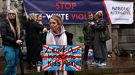 La Justicia británica condena a 52 años de cárcel al joven que asesinó a tres niñas en Southport