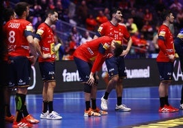 Los Hispanos se lamentan tras la trascendental derrota ante Portugal.