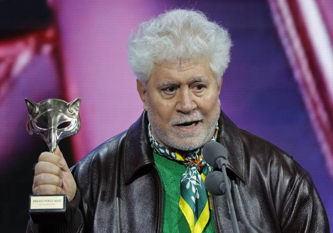 Pedro Almodóvar fue el mejor director por 'La habitación de al lado'.