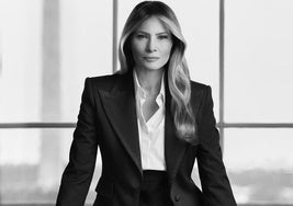 Melania Trump presenta su retrato oficial