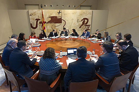 El Parlamento catalán reclama la dimisión de Mazón