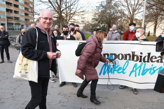 Mikel Albisu, a su llegada a declarar a los juzgados de San Sebastián, en diciembre de 2021.