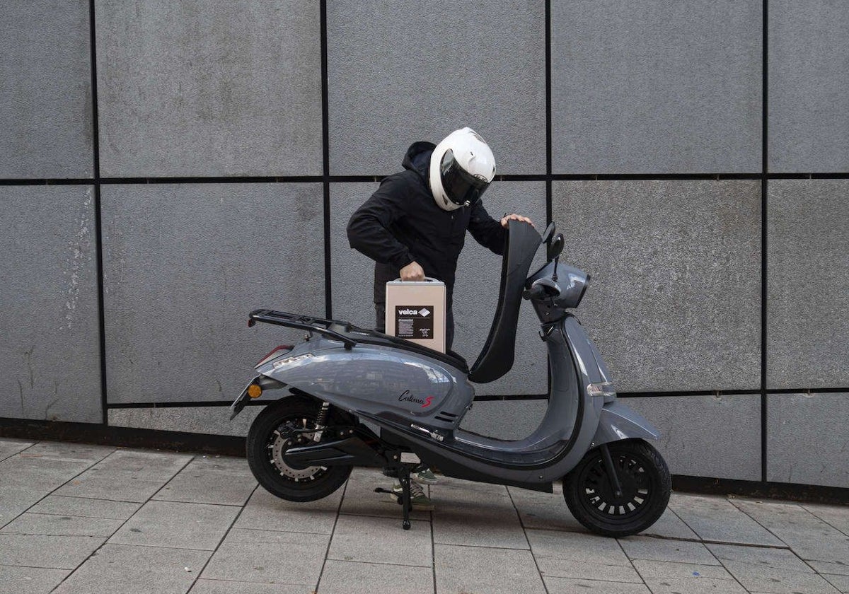 Velca Calima S 2025, una escúter eléctrica con batería extraíble y 130 kilómetros de autonomía