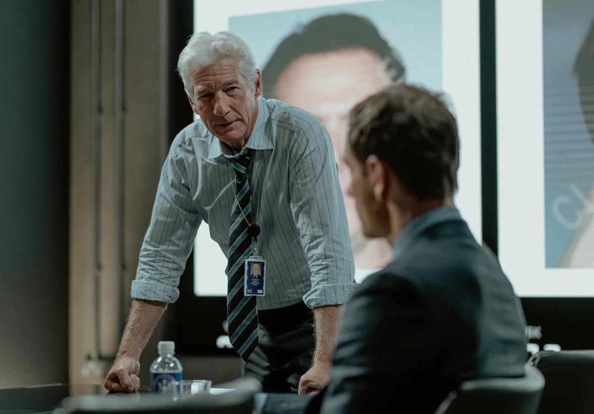 Richard Gere y Michael Fassbender protagonizan 'The Agency'.