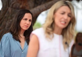 Ione Belarra y Yolanda Díaz durante un mitin en Pamplona en la campaña del 23-J.