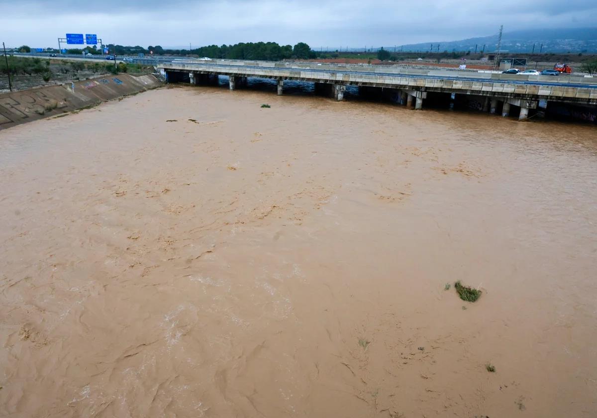 El barranco del Poyo, el 29 de octubre por la mañana tras la primera alerta del CHJ.