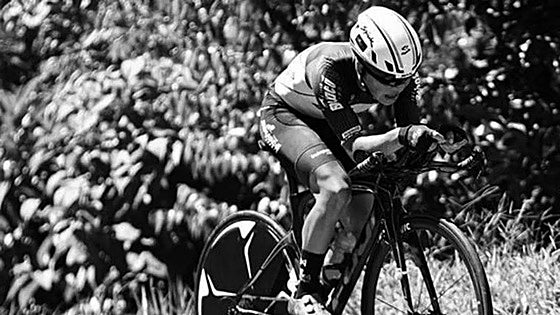 Muere a los 19 años un ciclista colombiano en un accidente similar al que sufrió Egan Bernal