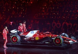 El nuevo Ferrari de Lewis Hamilton, una de las grandes atracciones.