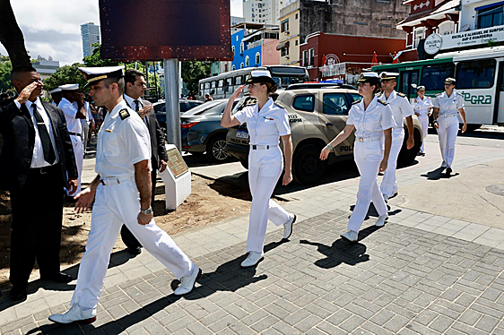La princesa Leonor, de fiesta con sus compañeros en Salvador de Bahía