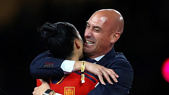 Un acto esporádico
