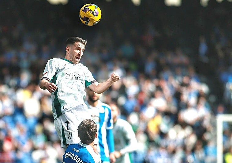 El Huesca sigue en puestos de playoff tras rescatar un punto en Riazor