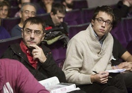 Juan Carlos Monedero (izquierda) e Iñigo Errejón, junto en un acto en 2014 cuando ambos eran miembros de Podemos.