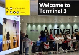 Interior de la terminal 3 del aeropuerto londinense de Heathrow.