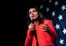 La nueva responsable de Inteligencia Nacional de EE UU, la excongresista Tulsi Gabbard, anunció en Fox News los despidos.