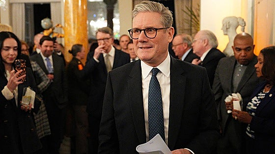 Críticas al primer ministro británico por su plan para aumentar el gasto en Defensa