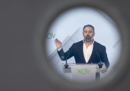 El líder de Vox, Santiago Abascal, durante una rueda de prensa posterior al Comité de Acción Política del partido en julio de 2024.