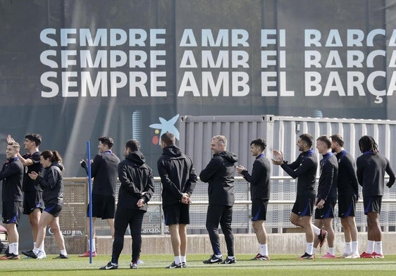 Entrenamiento del Barça previo al duelo ante la Real en Montjuic.