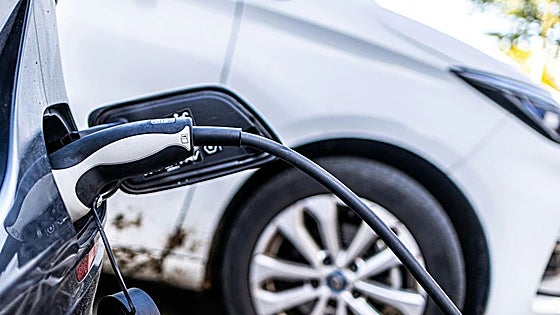 Ampliar el plazo para los límites de emisiones retrasaría la producción de vehículos eléctricos