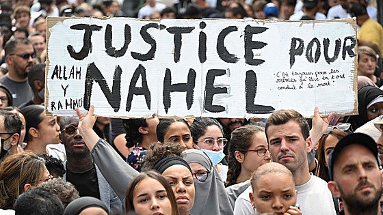 La Fiscalía francesa pide que juzguen por homicidio voluntario al policía que mató al adolescente Nahel