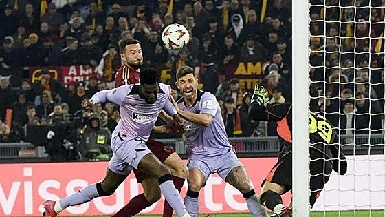 El Athletic cae al final en Roma y tendrá que remontar en San Mamés