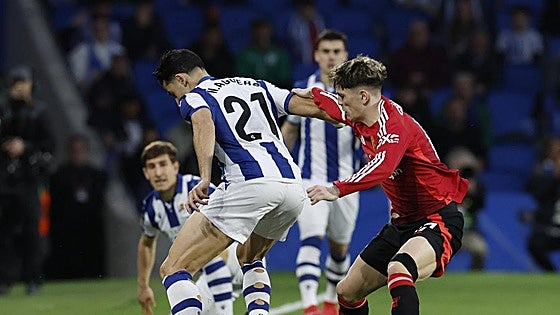 La Real revive ante el United gracias al VAR