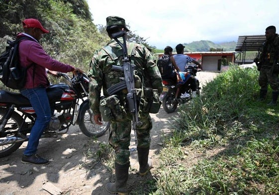 Miembros de la facción Carlos Patiño, pertenecientes a las antiguas FARC, a los que el Gobierno acusa del secuestro en Cauca.