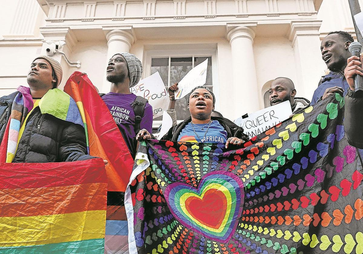 Protesta frente a la Alta Comisión de Ghana en Londres contra el proyecto de ley anti-LGBTQ+0.