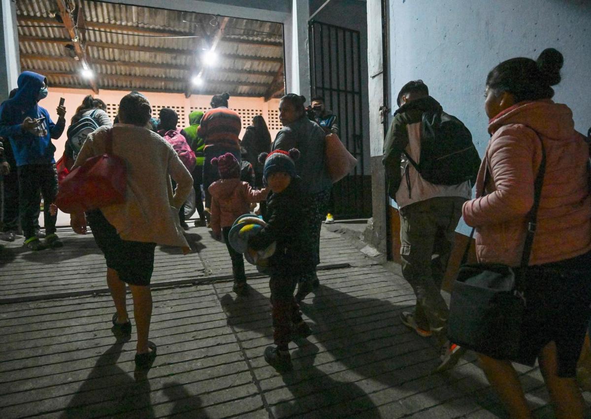 Imagen secundaria 1 - Unas 125 familias han sido trasladadas a zonas seguras.