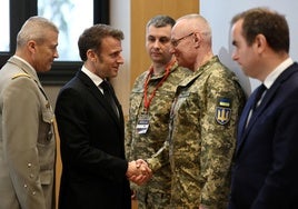 El presidente francés, Macron, se reúne con los jefes de las fuerzas armadas europeas y de la OTAN en París