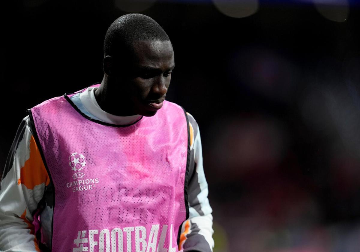 Ferland Mendy during the match warm-up