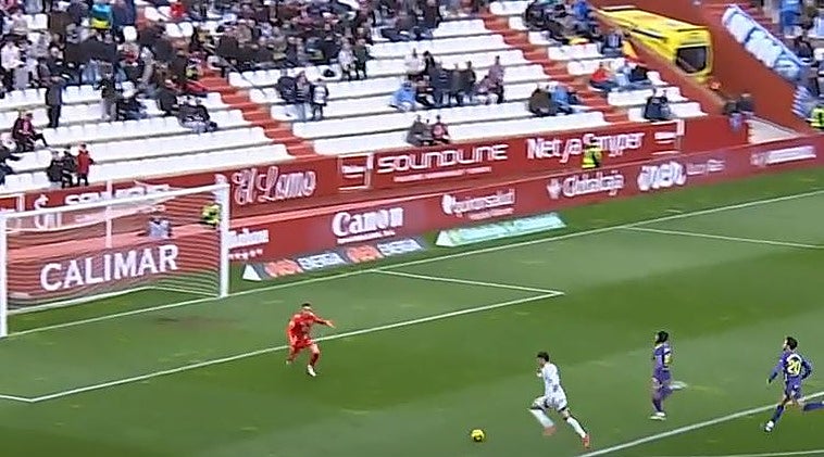 Dos goles y tres rojas marcan la victoria del Albacete contra el Málaga