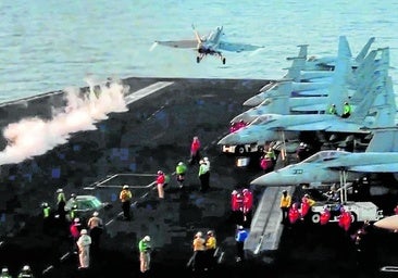 Los hutíes desafían a Trump y aseguran haber atacado un portaaviones de EE UU