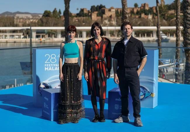 Miriam Garlo, Eva Libertad y Álvaro Cervantes en Málaga.