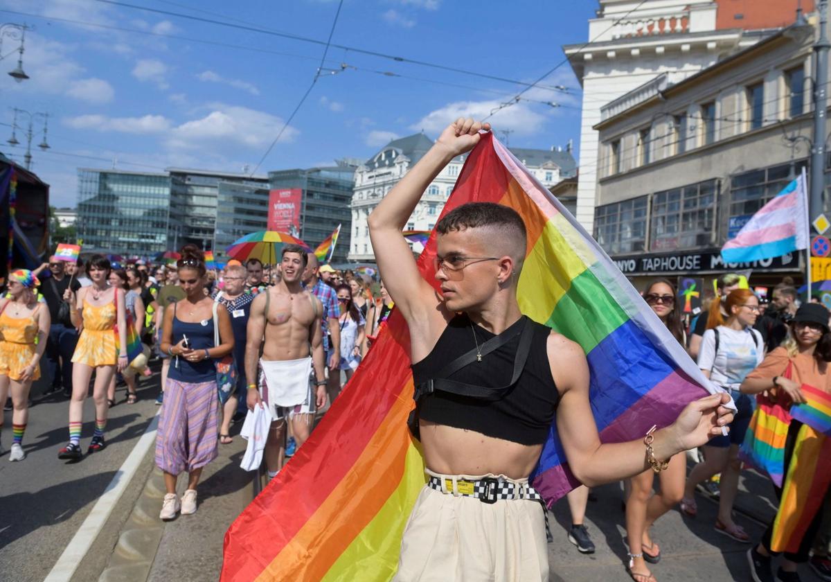 Orbán pretende prohibir el Orgullo en Hungría