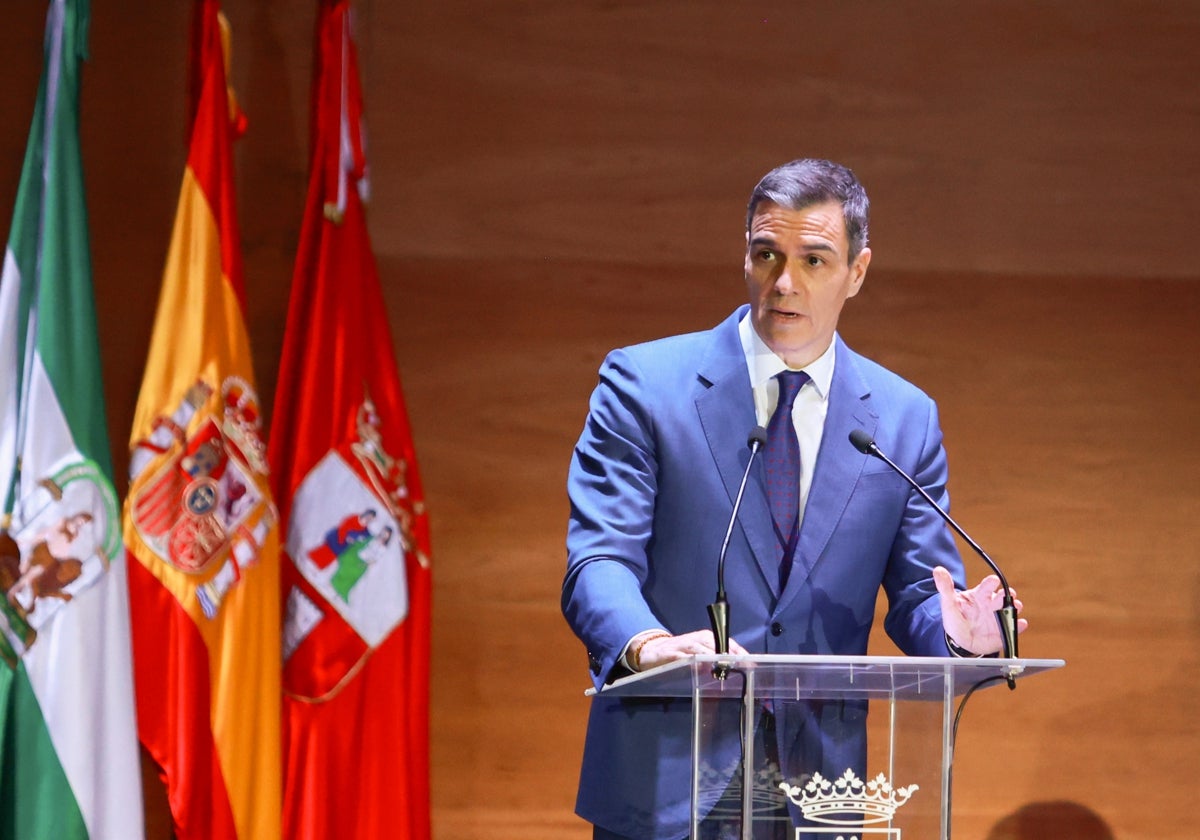 Pedro Sánchez, este lunes, en un acto en Sevilla