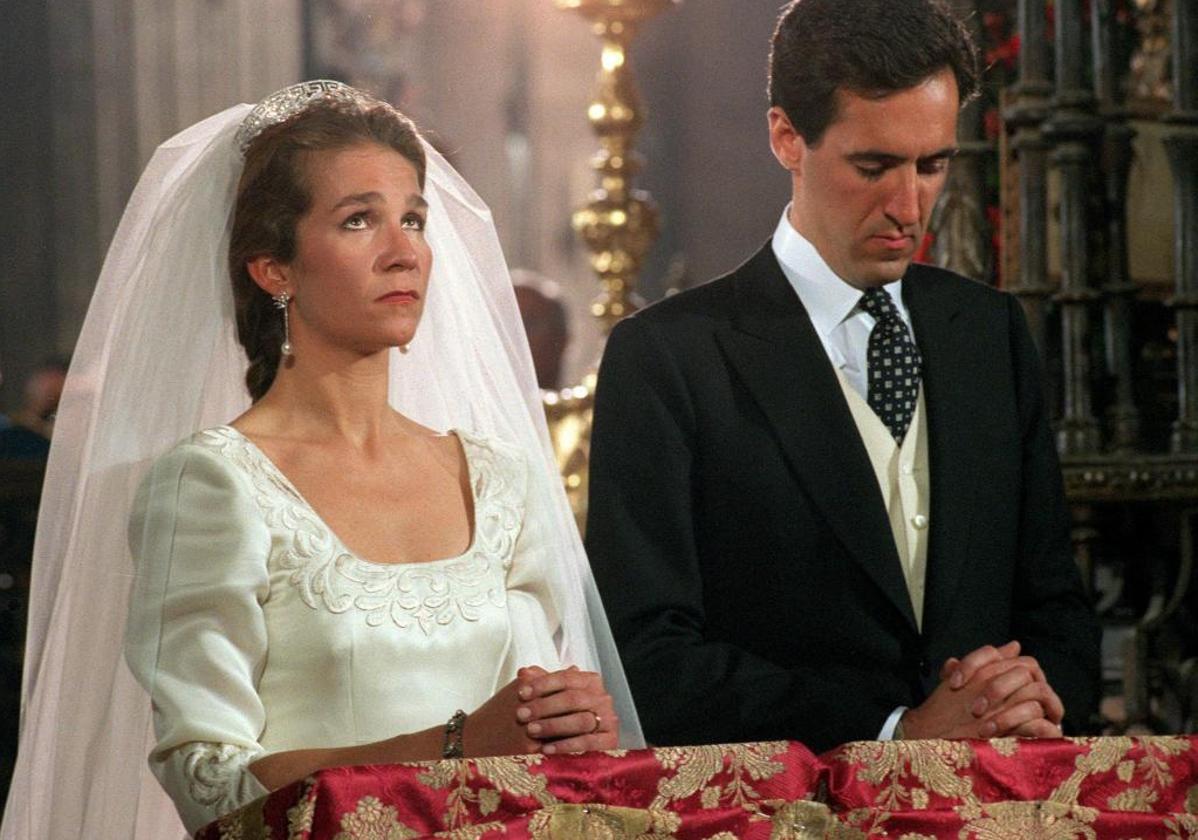 30 años de la boda de la infanta Elena y Jaime de Marichalar, el primer gran enlace real de la democracia