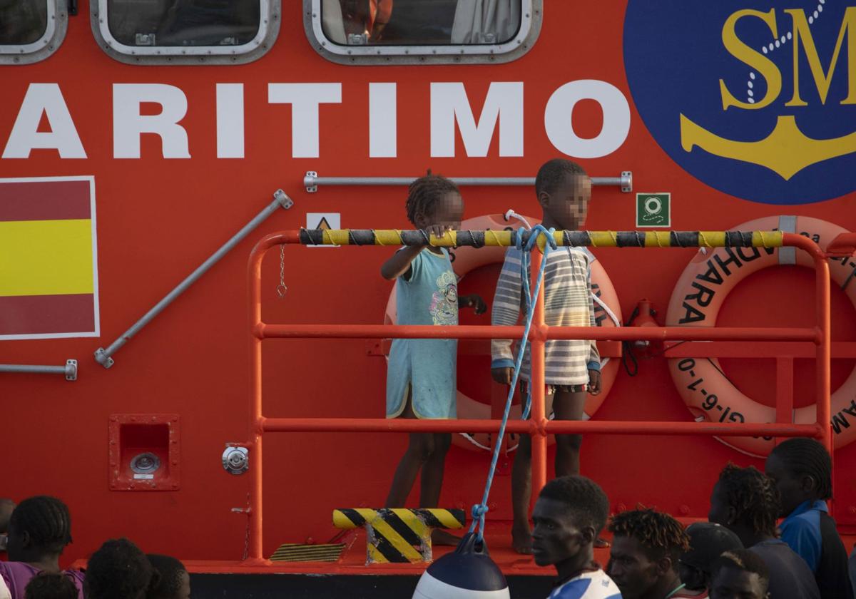 Un grupo de migrantes a su llegada a Gran Canaria.