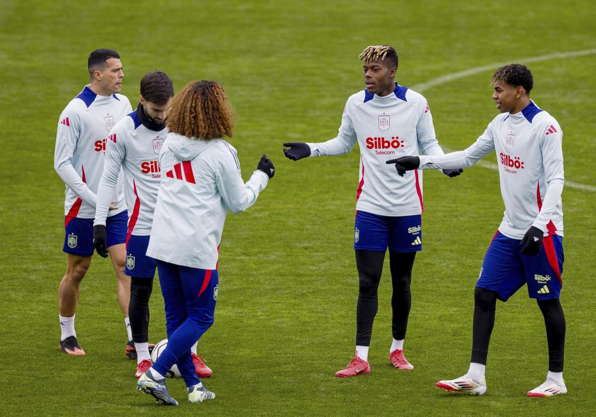 La selección española, preparando el duelo ante Países Bajos de este jueves.