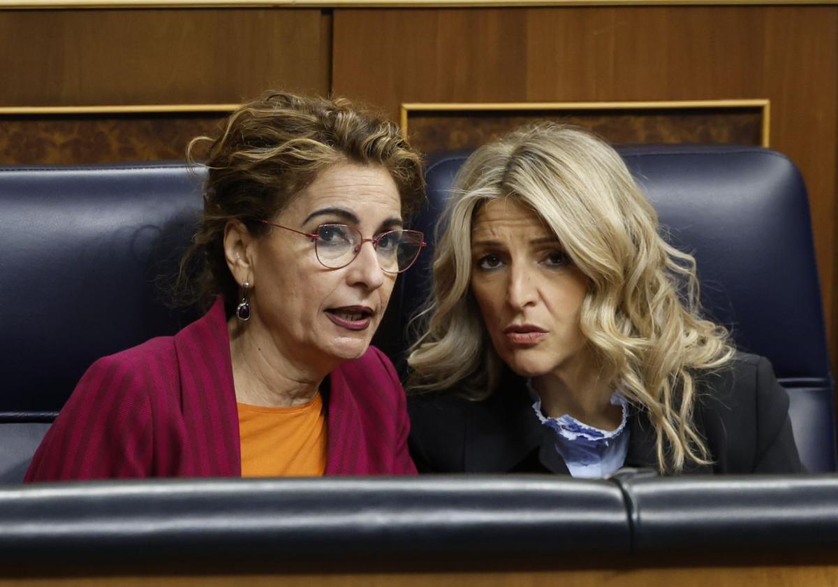 María Jesús Montero y Yolanda Díaz, este jueves en el Congreso.