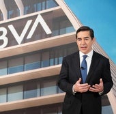 El presidente del BBVA, Carlos Torres, antes del inicio de la junta de accionistas