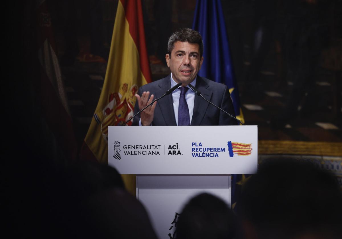 El presidente de la Generalitat valenciana, Carlos Mazón, en la presentación este viernes del informe del plan para la reconstrucción tras la dana.