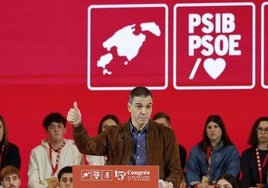 Pedro Sánchez, presidente del Gobierno, en el Congreso del PSOE navarro