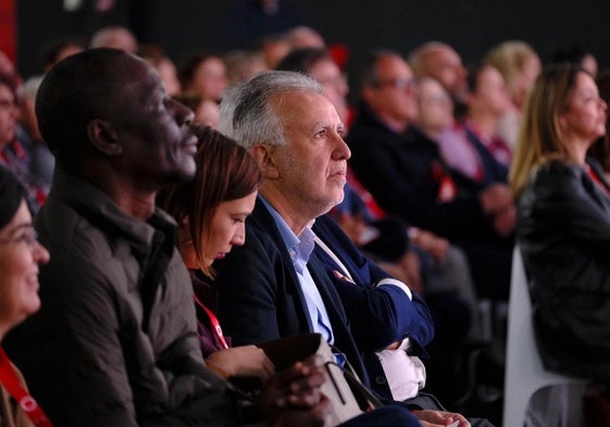 Ángel Victor Torres en el Congreso del PSOE este domingo.