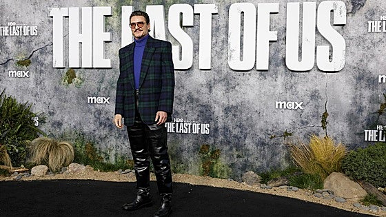 Pedro Pascal reaparece en el estreno de 'The last of us' tras una cita con Jennifer Aniston