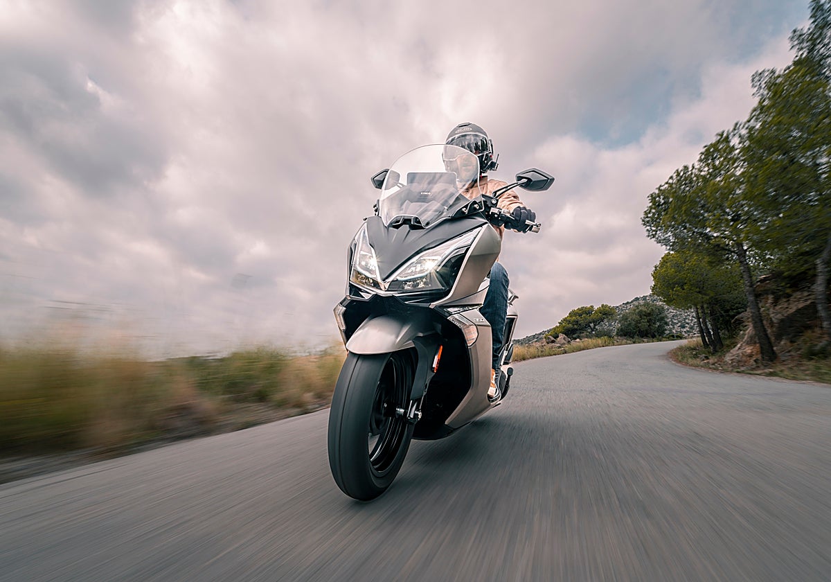 Kymco Super Dink GT 350