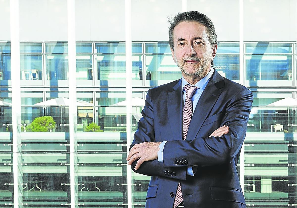 Josu Jon Imaz, consejero delegado de Repsol, en el complejo de oficinas que la compañía tienen en Madrid.